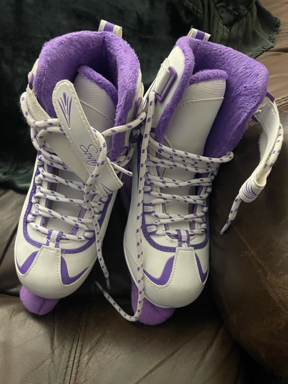 Riedell figure skates size 4